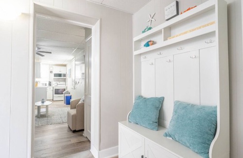 North Wildwood Condo | 1BR Beach Condo · Sleeps 5 · Walk to Boardwalk