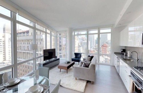 Koreatown Condo | 1BR Condo at Solari with Rooftop Garden