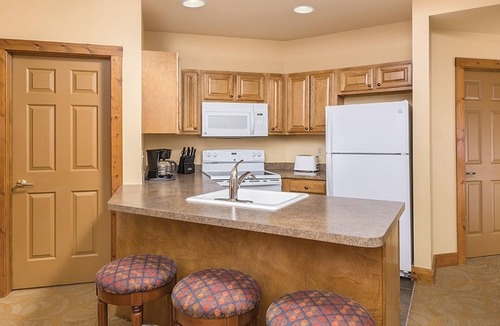 Hanover Condo | 1br Golfing in Beautiful Galena