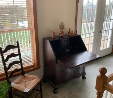 Milford Bed & Breakfast | 1st floor guest room with private full bath