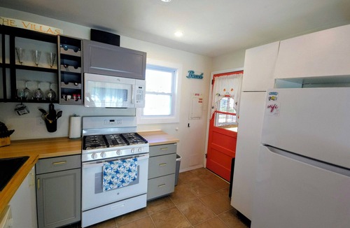 Villas House | 2/3-bdrm home in the sunset capital! Close to Cape May and Wildwood! EV charger