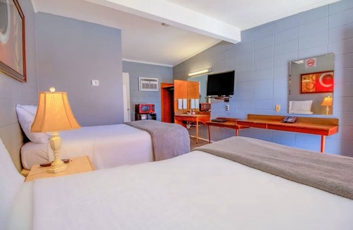 Wheeler Hotel | 2 Accommodations Near Museum, Wheeler Library, and Walking Trails + Free Parking