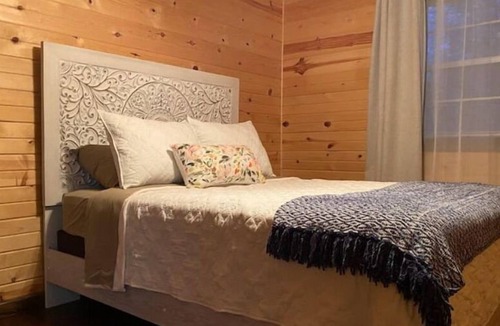 Okemah House | 2 Acre Hideaway