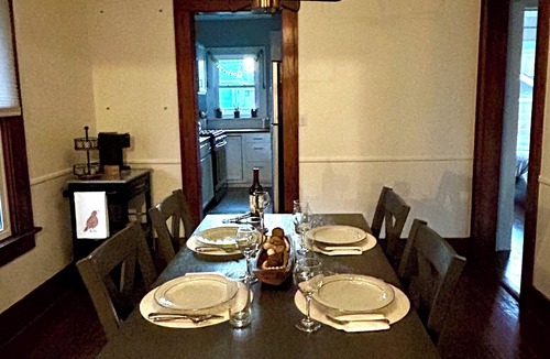 Ames House | 2 Bdrm home close to downtown Ames, Jack Trice, Hilton Coliseum & Stephens