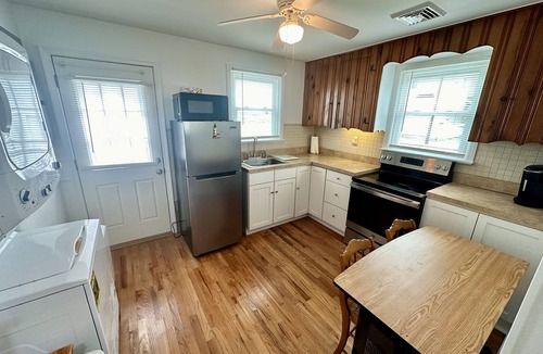 North Wildwood Cottage | 2 bedroom, 1 bath, North Wildwood beach cottage!