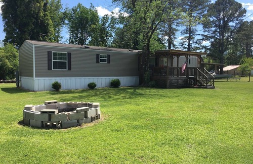 Westgate House | 2 Bedroom 2 Bath Mobile Home in quiet country setting 25 minutes from beach!