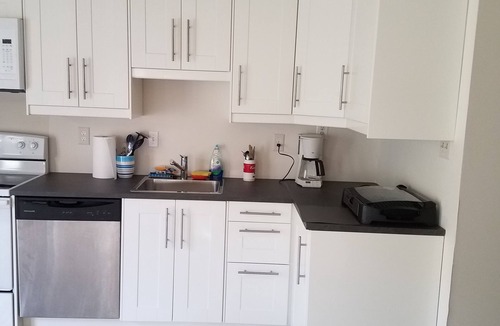 Bethesda Apartment | 2 bedroom apartment in an upscale part of Bethesda/DC