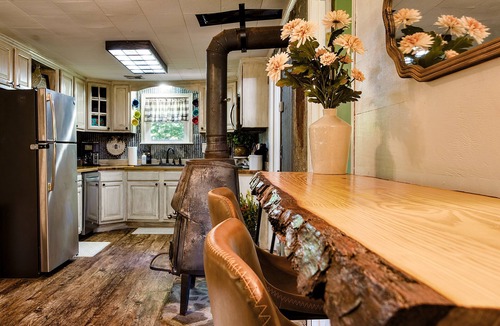 Carthage House | 2-bedroom farmhouse in quaint Carthage with beautiful creekside access