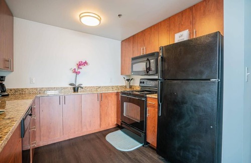 Downtown West Apartment | 2 Bedroom Fully Furnished Apartment in Baltimore Downtown