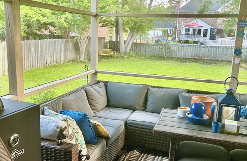 Florence House | 2 bedroom home with cozy back porch retreat