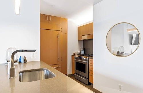 Midtown South Apartment | 2 Bedroom Luxury home in the Sky ‘Empire State Building’ BEST VIEWS!