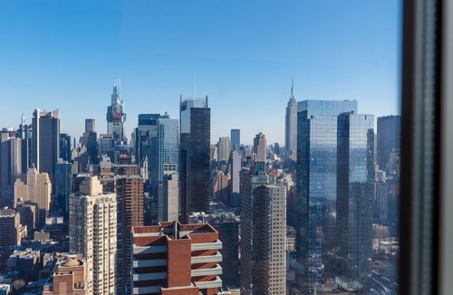 Midtown South Apartment | 2 Bedroom Luxury home in the Sky ‘Empire State Building’ BEST VIEWS!