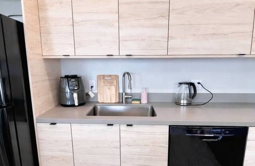 Downtown Des Moines Apartment | 2 Bedroom Pink-themed Apartment in Des Moines