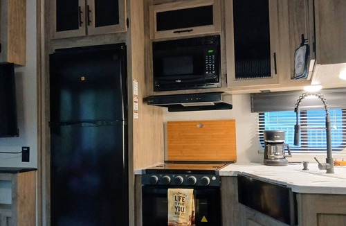 Cartersville House | 2-bedroom recreational vehicle in enchanting Cartersville with AC