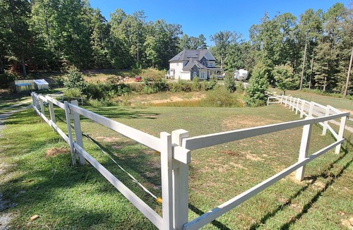 Cartersville House | 2-bedroom recreational vehicle in enchanting Cartersville with AC