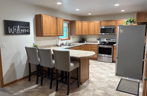 Elk Point House | 2-bedroom townhome in Elk Point with King bed