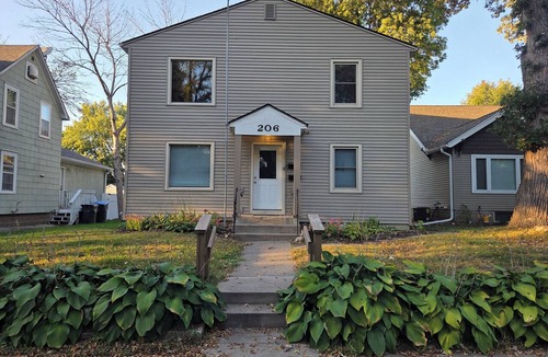 Mankato Apartment | 2-bedroom upstairs apartment in charming Mankato close to trails.