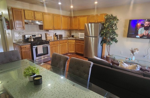 East New York Apartment | 2-bedroom Warm Garden apartment in Brooklyn
