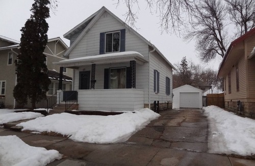 Kutzky Park House | 2 blks to St Marys 7 blks to Mayo CoveredByFaith