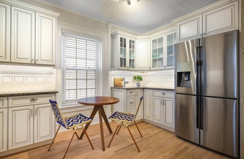 Wall House | 2 Blocks from the Beach with Pool