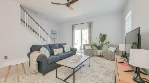 Ventnor City House | 2 Blocks to Beach | Ventnor City | Multi- Level Decks | Pet Friendly