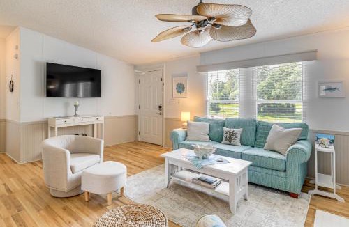 Harkers Island House | 2 Blocks to Crystal Coast: Family-Friendly Retreat