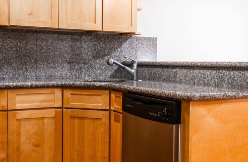 Asbury Park Condo | 2 blocks to the beach- pet friendly with parking!
