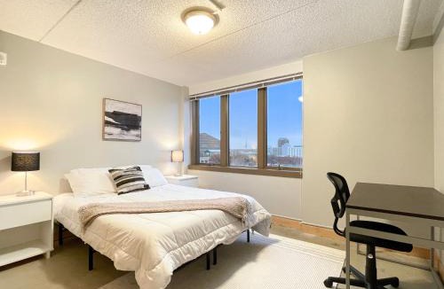 Downtown Des Moines Apartment | 2 BR Short Uber to Dtwn NightlifeRestaurants