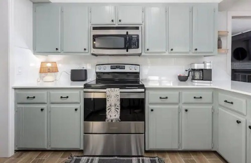 Moore House | 2 Clean and Updated Homes for Large Families in Moore