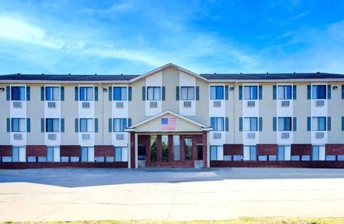 Kingdom City Apartment | 2 Double Beds|Non-Smoking
