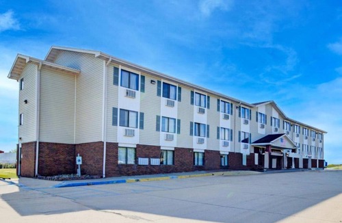 Kingdom City Apartment | 2 Double Beds|Non-Smoking