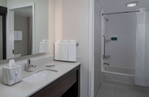 Fairfax Hotel | 2 Family-friendly Units w/Kitchenettes, Free Grab & Go Breakfast, Pet-friendly!