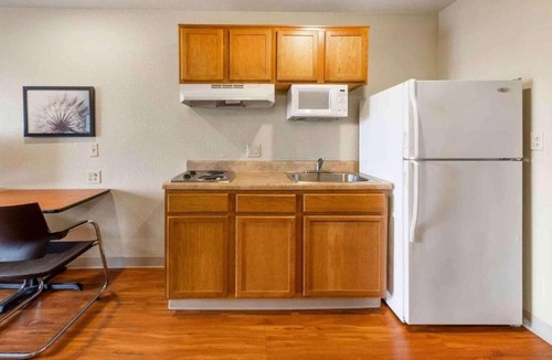 Norman Apartment | 2 Full Beds | Non-Smoking, Kitchen