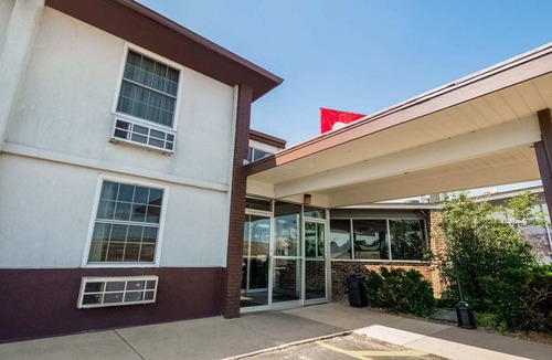 Morton Apartment | 2 Full Beds | Non-Smoking