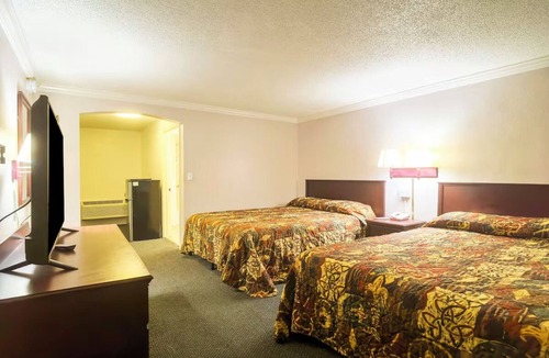 Huntsville Hotel | 2 Huntsville Rooms w/Free Parking | Monte Sano Trails, Hays Preserve Nearby