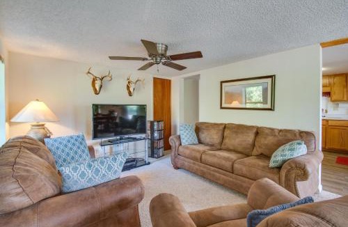 Lonergan House | 2-Level Home w/Deck: 1/2 Mi to Lake McConaughy!