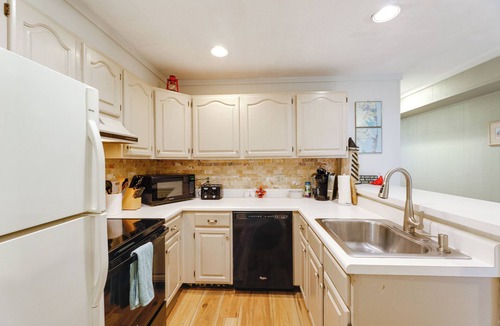 Selbyville Apartment | 2 Mi to Beach: Gem w/Enclosed Patio in Selbyville