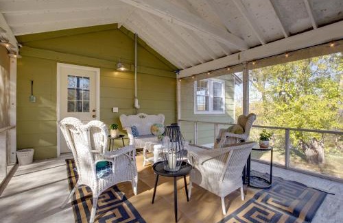 Manhattan House | 2 Mi to Downtown: 4BR Country Home Near K-State