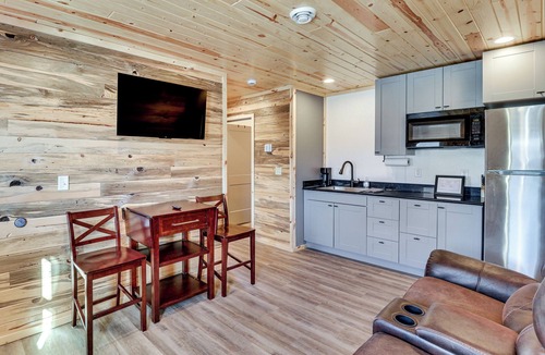 Browns Valley House | 2 Mi to Lake Traverse: Dog-Friendly Getaway