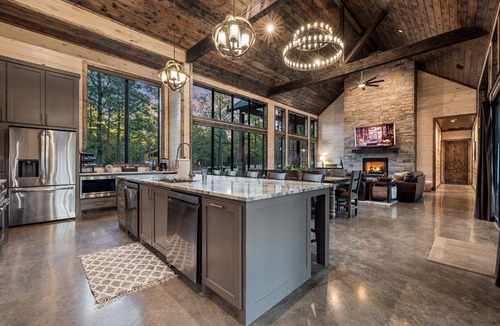 Pickens Cabin | 2 Neighboring Cabins, Heated Pool, Big Game Area, Pond, Fun Slide
