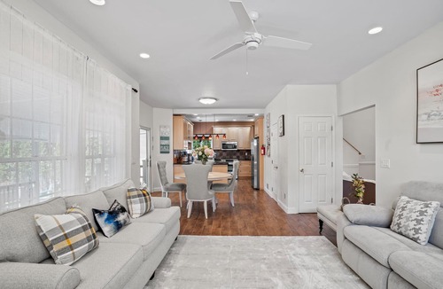 Point Pleasant Beach House | 2 short blocks to the beach. FULLY RENOVATED HOUSE WITH NEW HOT TUB.