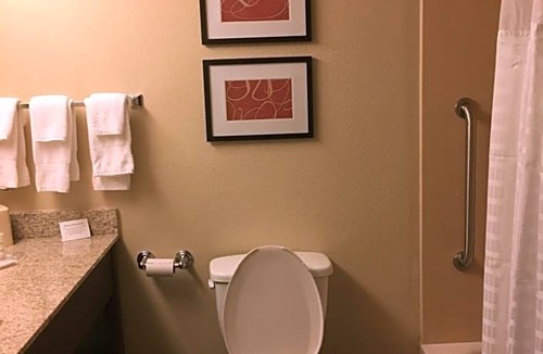 Dale City Hotel | 2-Star Hotel ∙ Comfort Suites Near Potomac Mills