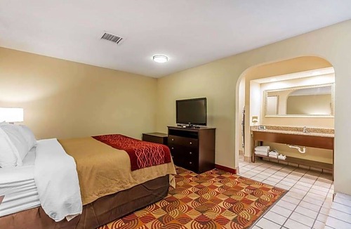 Jasper Hotel | 2-Star Hotel ∙ Comfort Inn & Suites Jasper Hwy 78 West