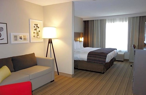 Mason City Hotel | 2-Star Hotel ∙ Country Inn & Suites by Radisson, Mason City, IA