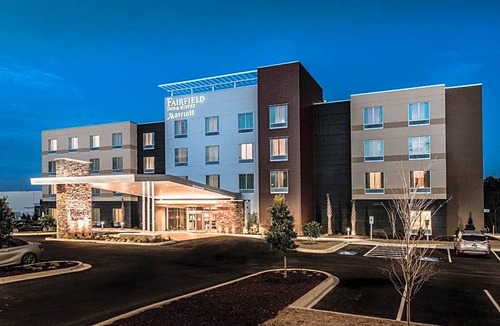 Florence Hotel | 2-Star Hotel ∙ Fairfield Inn & Suites by Marriott Florence I-20