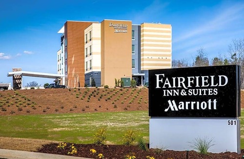 Florence Hotel | 2-Star Hotel ∙ Fairfield Inn & Suites by Marriott Florence I-20