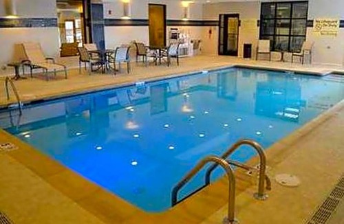 Edgewood Hotel | 2-Star Hotel ∙ Hampton Inn & Suites Aberdeen/APG South
