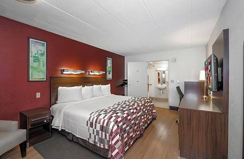 Aberdeen Hotel | 2-Star Hotel ∙ Red Roof Inn Aberdeen