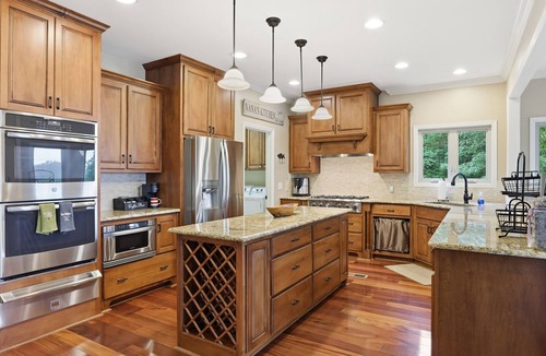 Dadeville House | 2 Story Dock w/Jump Platform & Outdoor TV/Stunning Views/Dog Friendly/Kayaks
