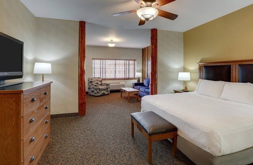 Sioux City Hotel | 2 Units | Extended Stay King Suite, Stoney Creek with Kitchen, Balcony and Pool